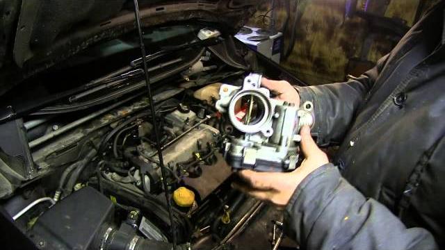 Opel zafira b 1.9 cdti чистим дроссельную заслонку Opel zafira b 1.9 cdti чистим дроссельную заслонку