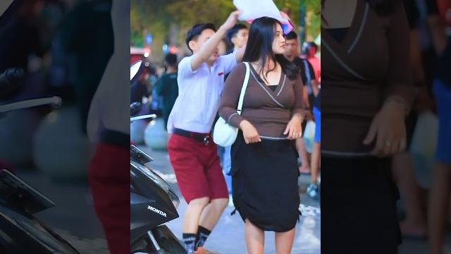 Kakaknya bingung dan lucu banget di gangguin bocah #prank #viral Kakaknya bingung dan lucu banget di gangguin bocah #prank #viral