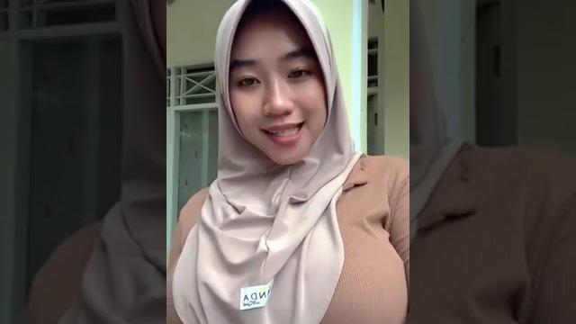 Nur saidah live hot banget Nur saidah live hot banget