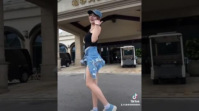 天氣真的太熱 #美女 #tiktok #dance #直播 天氣真的太熱 #美女 #tiktok #dance #直播