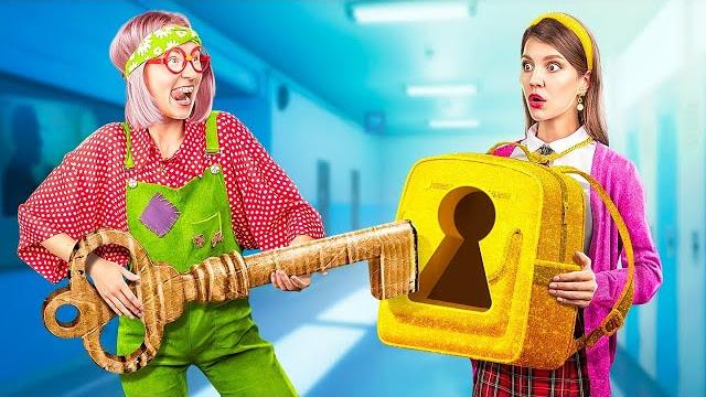 Une fille pauvre dans une école chic Une fille pauvre dans une école chic