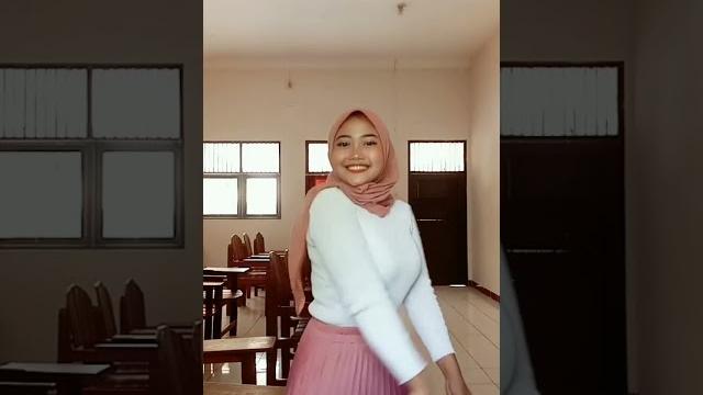 Hijab goyang#short #shorts #shortsbeta #shortsvideo #viral #tiktokvideo #video #gununggede #fyp Hijab goyang#short #shorts #shortsbeta #shortsvideo #viral #tiktokvideo #video #gununggede #fyp