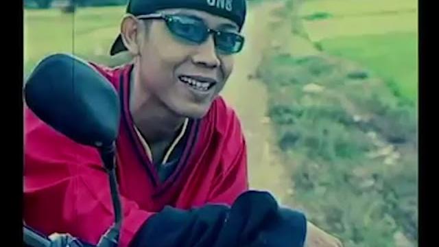 Surti tejo keluar dari konteks Surti tejo keluar dari konteks