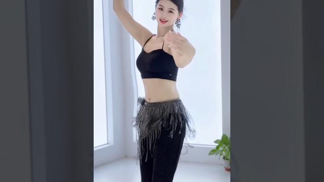 Her smile + moves = perfect combo! | trending belly dance short. #shorts #bellydance #viralgirl Her smile + moves = perfect combo! | trending belly dance short. #shorts #bellydance #viralgirl