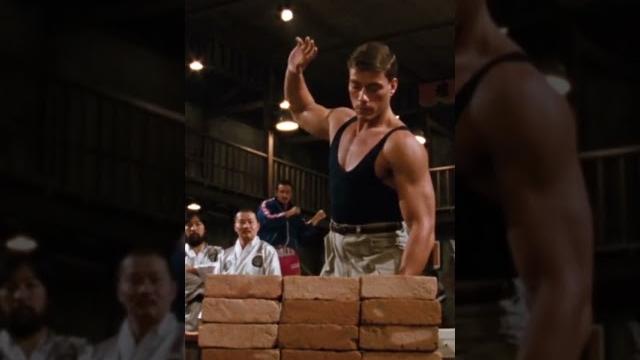 Van damme vs. bricks - bloodsport (1988) Van damme vs. bricks - bloodsport (1988)