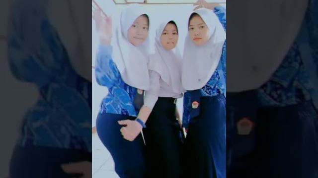 Goyang rok span smp Goyang rok span smp