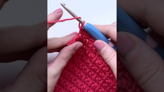Cotton bloom dishcloths! a free pattern. (link in comments) made with caron all day cotton Cotton bloom dishcloths! a free pattern. (link in comments) made with caron all day cotton