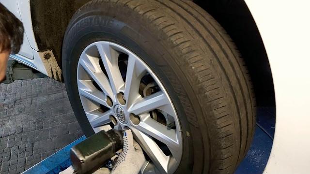 Toyota camry замена тормозных колодок
