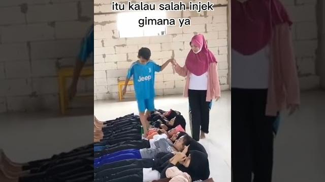 Injak perut Injak perut