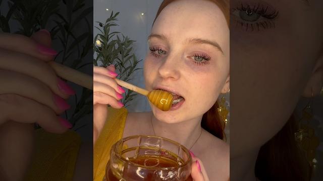 Asmr eating honey in a jar! Asmr eating honey in a jar!