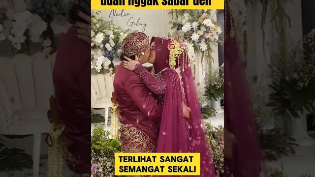 Momen romantis ketika pengantin ciuman ‼️‼️#romantis #nikah #manten #ciuman #pengantinviral Momen romantis ketika pengantin ciuman ‼️‼️#romantis #nikah #manten #ciuman #pengantinviral