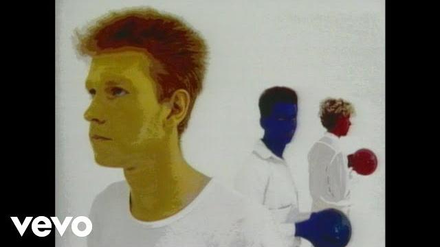 Depeche mode - leave in silence (official video) Depeche mode - leave in silence (official video)