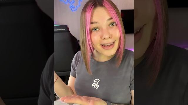 Рыжая девочка спела Рыжая девочка спела