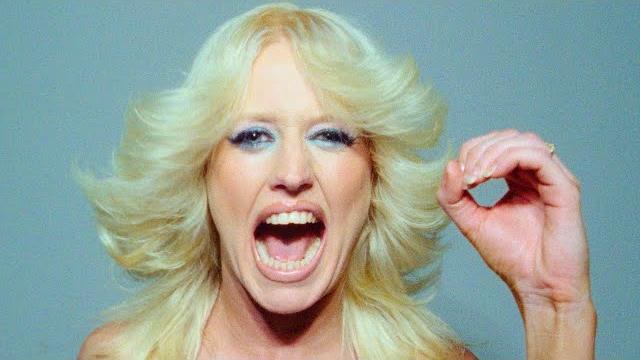 Amyl and the sniffers - "jerkin'" (official video - censored) Amyl and the sniffers - "jerkin'" (official video - censored)