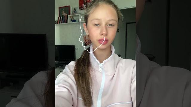 А как ты выглядишь сбоку? сделай фото! #shorts А как ты выглядишь сбоку? сделай фото! #shorts