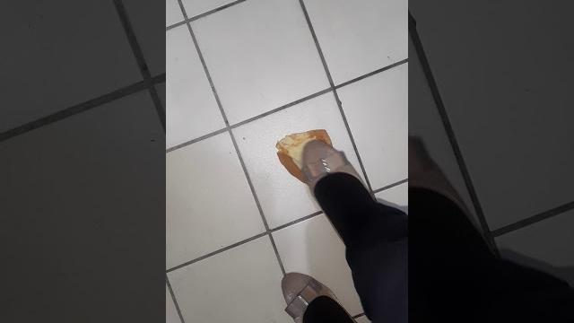 高跟鞋踩踏蛋糕 高跟鞋踩踏蛋糕
