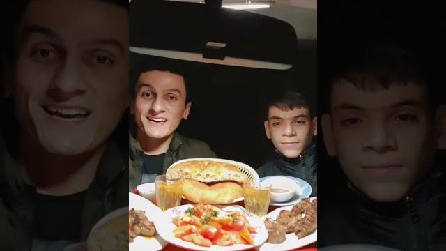 Перекус таксиста с мишай чееек Перекус таксиста с мишай чееек