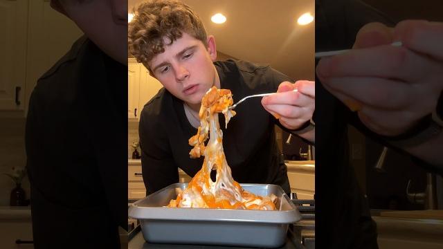 Eating the new mcdonald’s mcdirty french fries! #foodhacks Eating the new mcdonald’s mcdirty french fries! #foodhacks