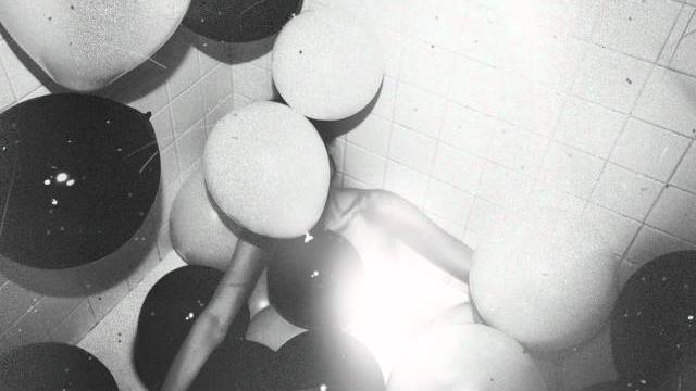 The weeknd - house of balloons / glass table girls The weeknd - house of balloons / glass table girls