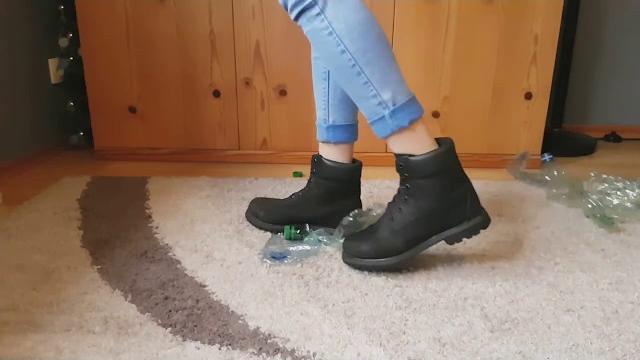 Crush plastic bootles in my black timberlands recycling crush fetish asmr #crushfetish_8989 Crush plastic bootles in my black timberlands recycling crush fetish asmr #crushfetish_8989