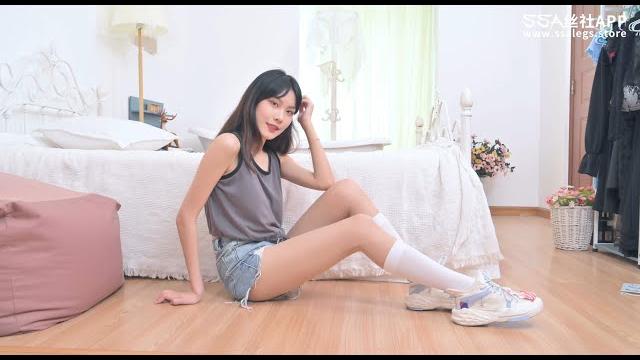 【第131集】模特素素的白色小腿袜写真视频4k预告片 【第131集】模特素素的白色小腿袜写真视频4k预告片