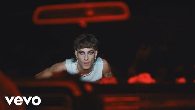 Måneskin - mammamia (official video) Måneskin - mammamia (official video)