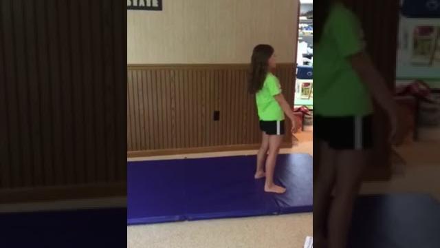 Backbend kickover#shorts Backbend kickover#shorts