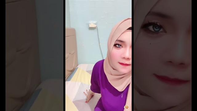 Bigo live hijab ketat goyang sange bikin halu Bigo live hijab ketat goyang sange bikin halu