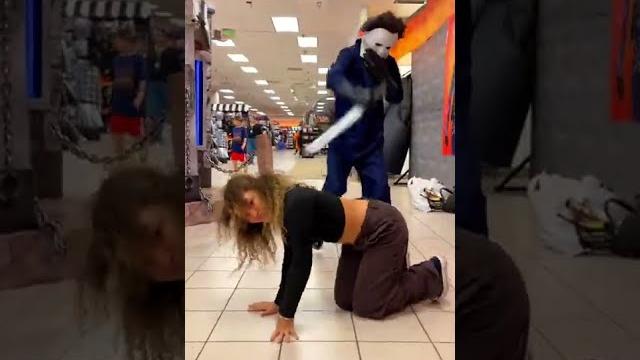 No fear twerk!! michael, merrick & @corinnejoy #shorts (thanks @spirithalloween for having us!) No fear twerk!! michael, merrick & @corinnejoy #shorts (thanks @spirithalloween for having us!)