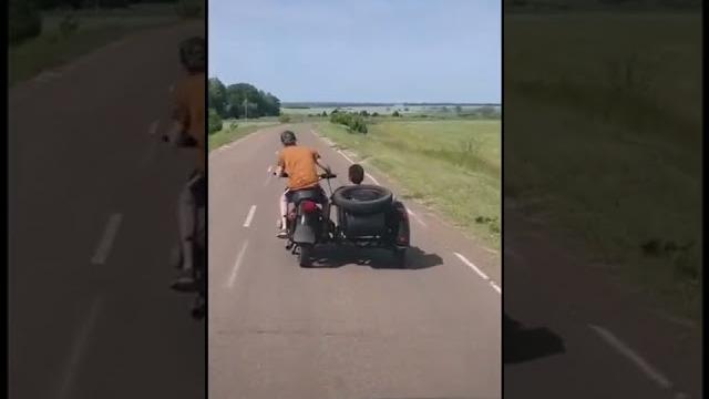 Погоня за мотоциклом днепр :) #днепр #урал #мотоцикл #sidecar Погоня за мотоциклом днепр :) #днепр #урал #мотоцикл #sidecar