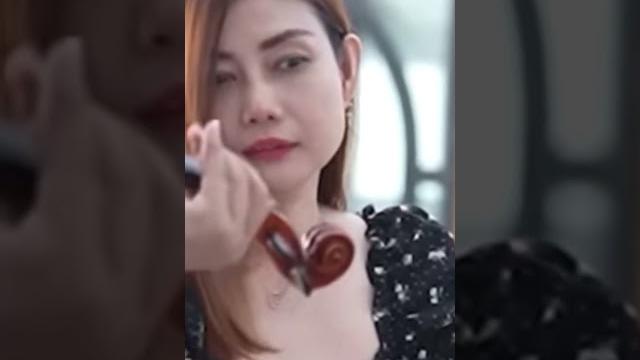Prank gembel sultan di cafe part17 #agogo #prank #agogoviolin #gembelelit #sultan #viralvideo Prank gembel sultan di cafe part17 #agogo #prank #agogoviolin #gembelelit #sultan #viralvideo