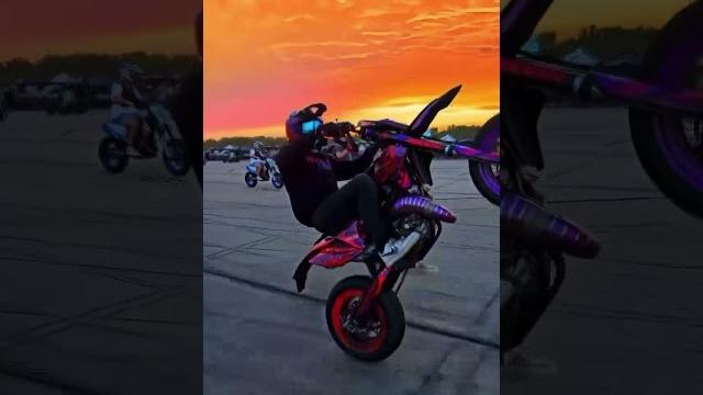 Bike️#supermoto #husqvarna #ktm #supermot #wheelie #stuntriding #4stroke #motolife #exc #stunt Bike️#supermoto #husqvarna #ktm #supermot #wheelie #stuntriding #4stroke #motolife #exc #stunt