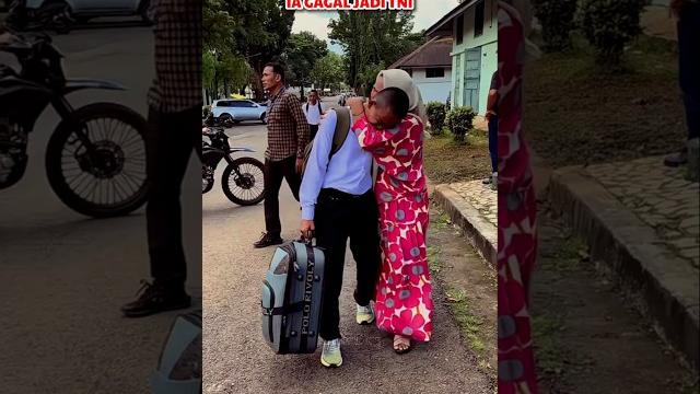 Failed to become a tni, this candidate cried when picked up by his mother #tni #casis #army #ente... Failed to become a tni, this candidate cried when picked up by his mother #tni #casis #army #ente...