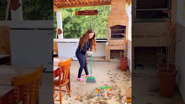 Vlog fazendo limpeza da nossa casa após ficar dois dias fora. #aruivadaroça #faxina #satisfatorio Vlog fazendo limpeza da nossa casa após ficar dois dias fora. #aruivadaroça #faxina #satisfatorio