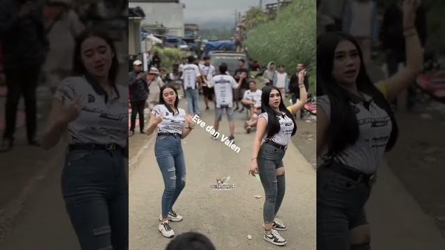 Duo dancer yang viral eve cahaya dan vallen#dancer#evelyn#evecahaya#vallen#karnaval#djremix#dj#fyp Duo dancer yang viral eve cahaya dan vallen#dancer#evelyn#evecahaya#vallen#karnaval#djremix#dj#fyp