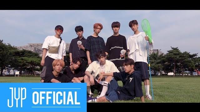 Stray kids "question" video (street ver.) Stray kids "question" video (street ver.)
