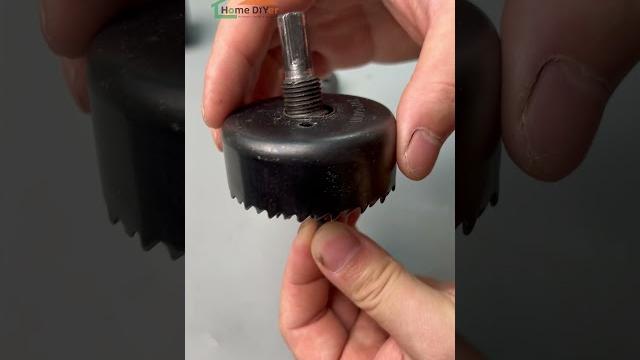 Simple tricks for tough holes #homediyer #goobettre #diy #screw #tools https://homediyer.com Simple tricks for tough holes #homediyer #goobettre #diy #screw #tools https://homediyer.com