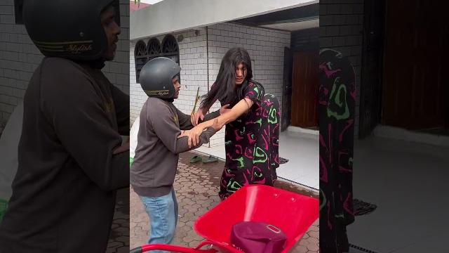 Ibu syaron kasih eskrim Ibu syaron kasih eskrim