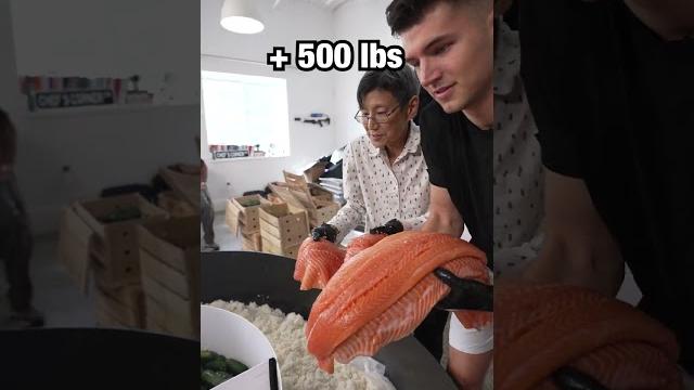 World's largest sushi roll (ft. lynja) World's largest sushi roll (ft. lynja)