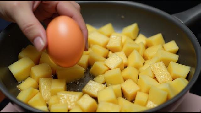 2 potatoes and 3 eggs! quick breakfast in 5 minutes! 2 potatoes and 3 eggs! quick breakfast in 5 minutes!