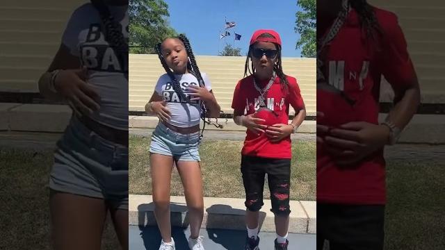 Kd & strawberry #shorts #viral #trending Kd & strawberry #shorts #viral #trending