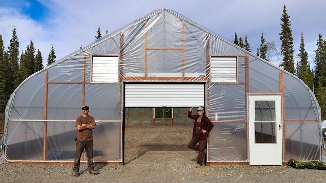 Completing our alaska sized greenhouse – plastic cover, installing doors & roll-up sides Completing our alaska sized greenhouse – plastic cover, installing doors & roll-up sides