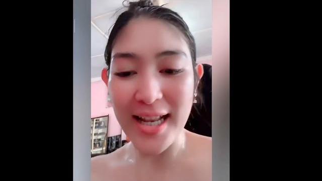Aulia fahma lubis hot live sexy cuma pakai bh keliatan belahan putih mulus pink bikin tegang 🩷 Aulia fahma lubis hot live sexy cuma pakai bh keliatan belahan putih mulus pink bikin tegang 🩷
