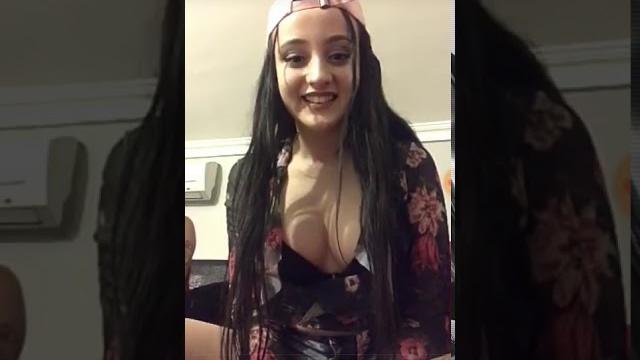 Melek özçağan sütyeni çıkartı periscope i̇fşa +18 Melek özçağan sütyeni çıkartı periscope i̇fşa +18