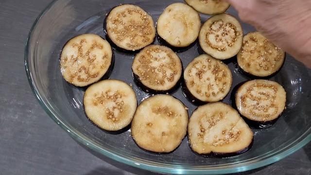 Баклажаны с мясом и овощами в духовке Баклажаны с мясом и овощами в духовке