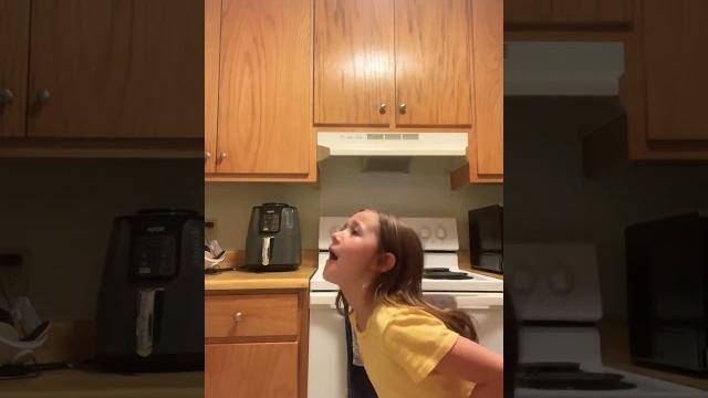 Mommy stwaaaaaaap i was filming!!! Mommy stwaaaaaaap i was filming!!!