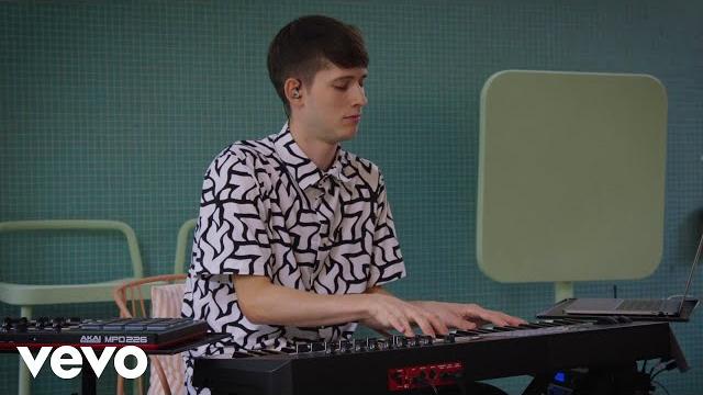 Cella - on my mind (live session) Cella - on my mind (live session)