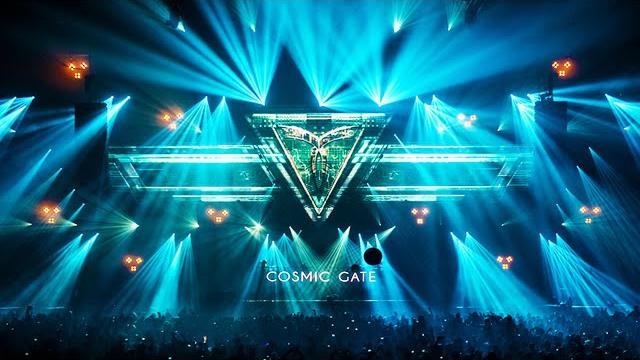 Cosmic gate play 'ilan bluestone & jerome isma-ae - under my skin' (live at transmission 2013) Cosmic gate play 'ilan bluestone & jerome isma-ae - under my skin' (live at transmission 2013)