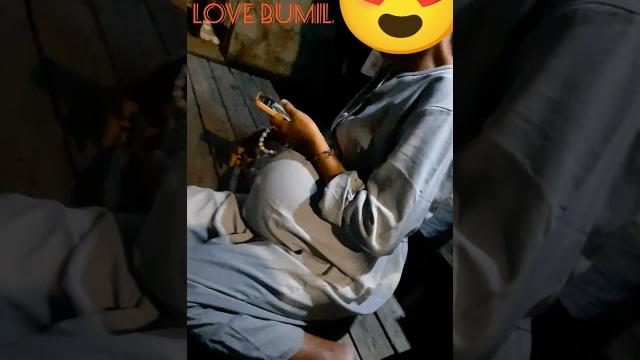 Candid + elus perut bumil 9bulan baju silver Candid + elus perut bumil 9bulan baju silver
