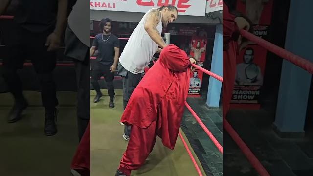 The great khali vs badshah khan fight#music #telugu #tamil #1millionsubscribers #iphone14giveaway The great khali vs badshah khan fight#music #telugu #tamil #1millionsubscribers #iphone14giveaway